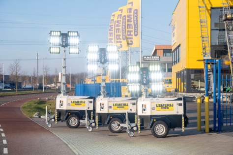 🔔 Nieuw in ons verhuuraanbod:  Mobiele LED lichtmasten (6x320W)
